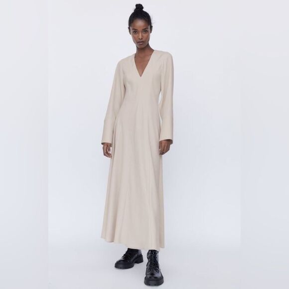NWT ZARA Bloggers Fav Voluminous V-Neck Cream Midi Women's Dress (Size S) - Picture 2 of 10